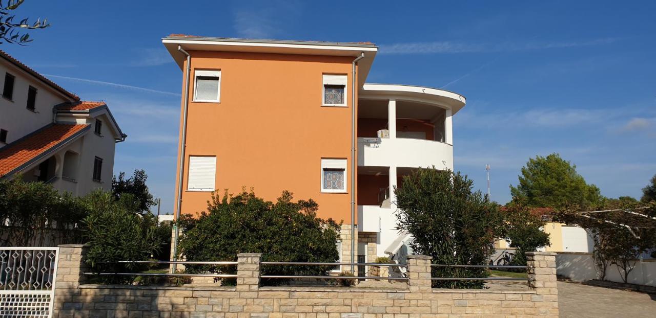 Apartments Jannine Биоград-на-Мору Экстерьер фото